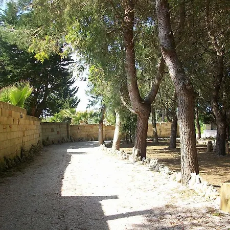 Appartamenti Turistici Aprile Antonio Luigi Apartment Borgagne